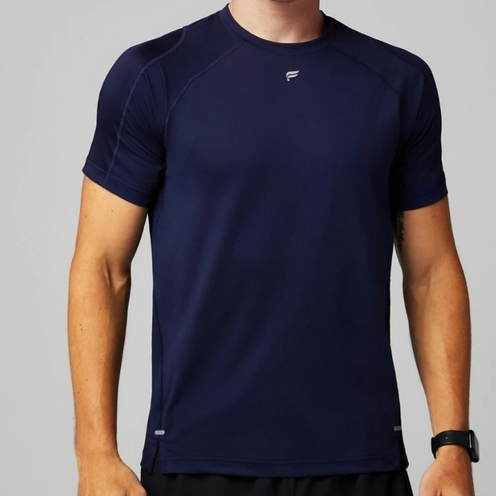 The O2 Tee Navy Blue Athletic T-Shirt NWT SIZE M